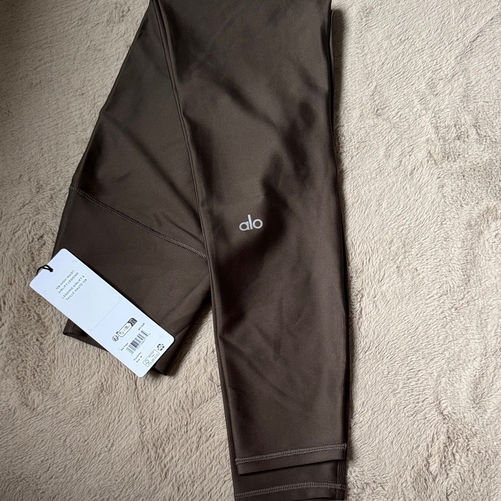 ALO Yoga Women's Leggings in Espresso Dark Brown